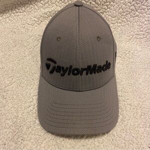 The TaylorMade PSi M1 Golf Fitted A-Flex Baseball Hat Cap in Gray